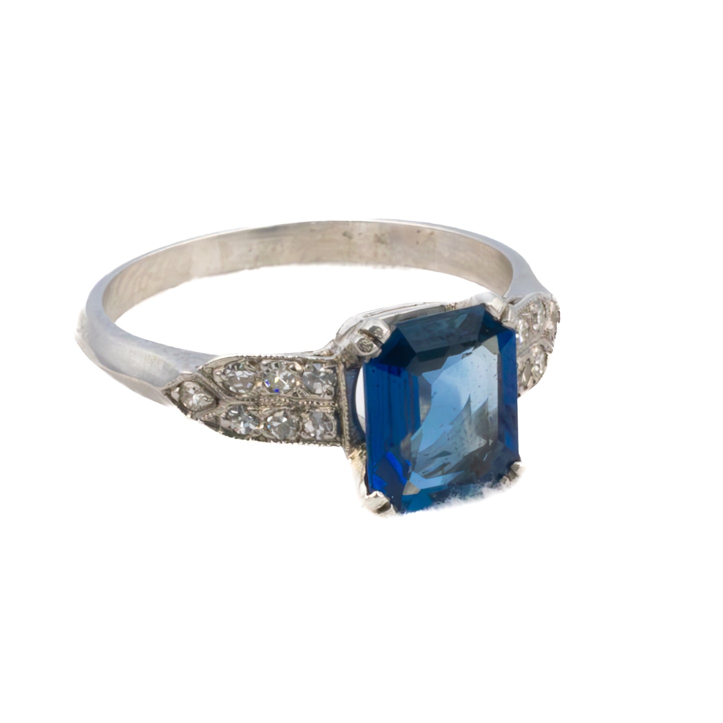Art Deco Sapphire and Diamond Platinum Ring