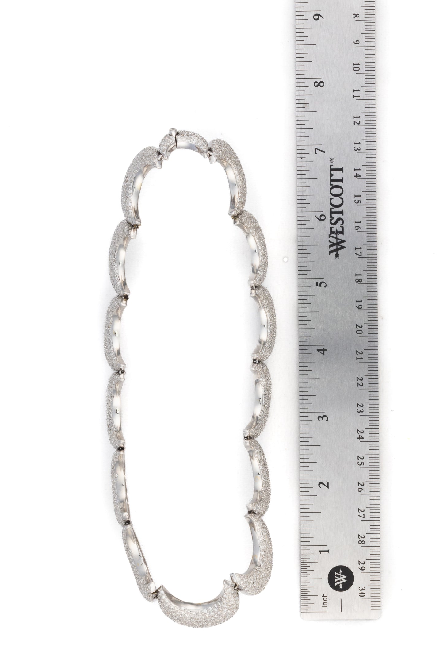 Diamond Pavé Scalloped Collar Necklace