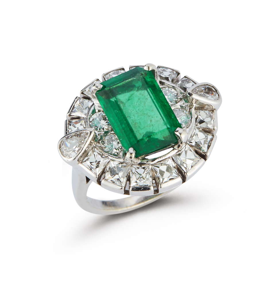 Vintage Emerald and Diamond White Gold Cocktail Ring