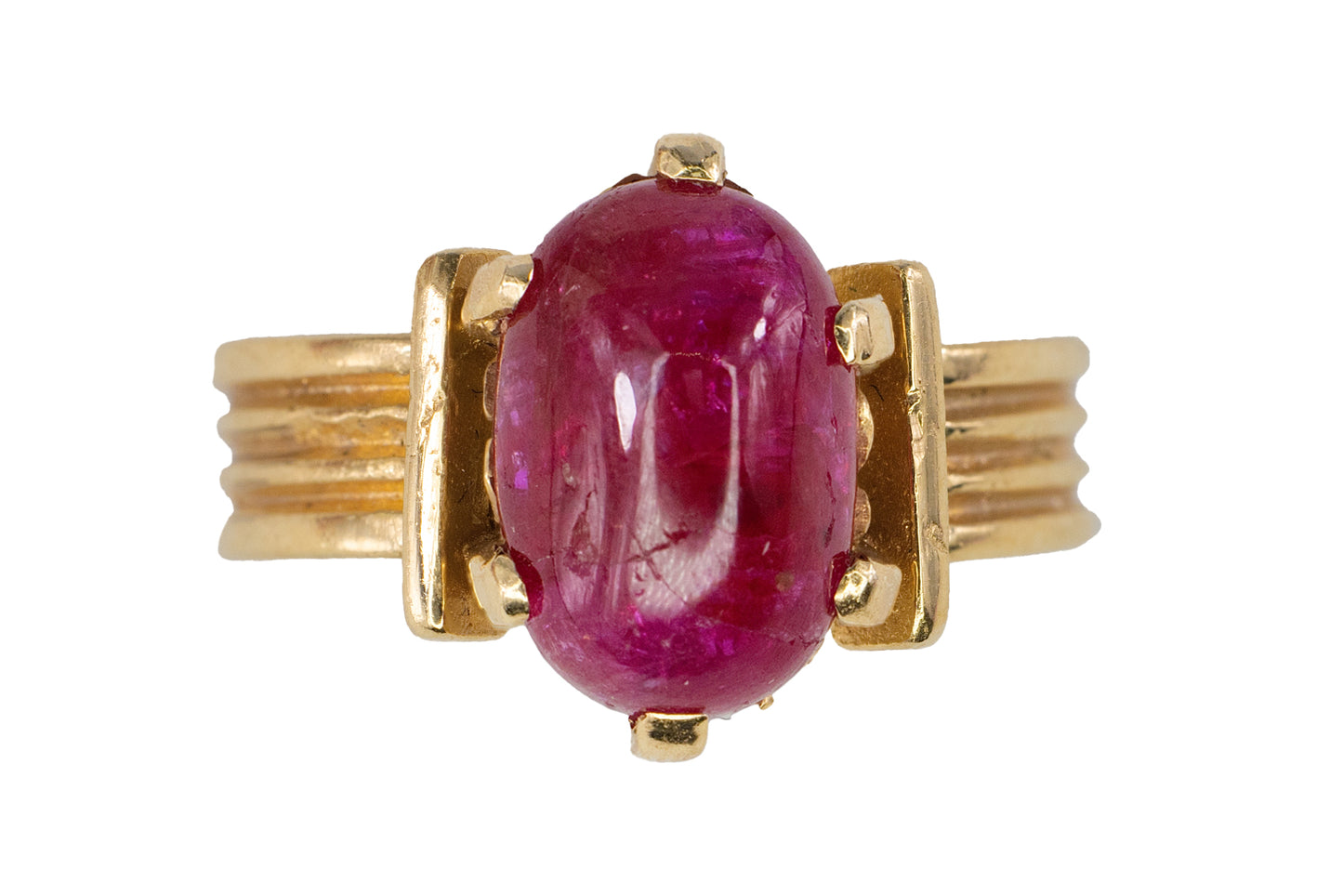 Oval Cabochon Ruby Ribbed Solitaire Ring