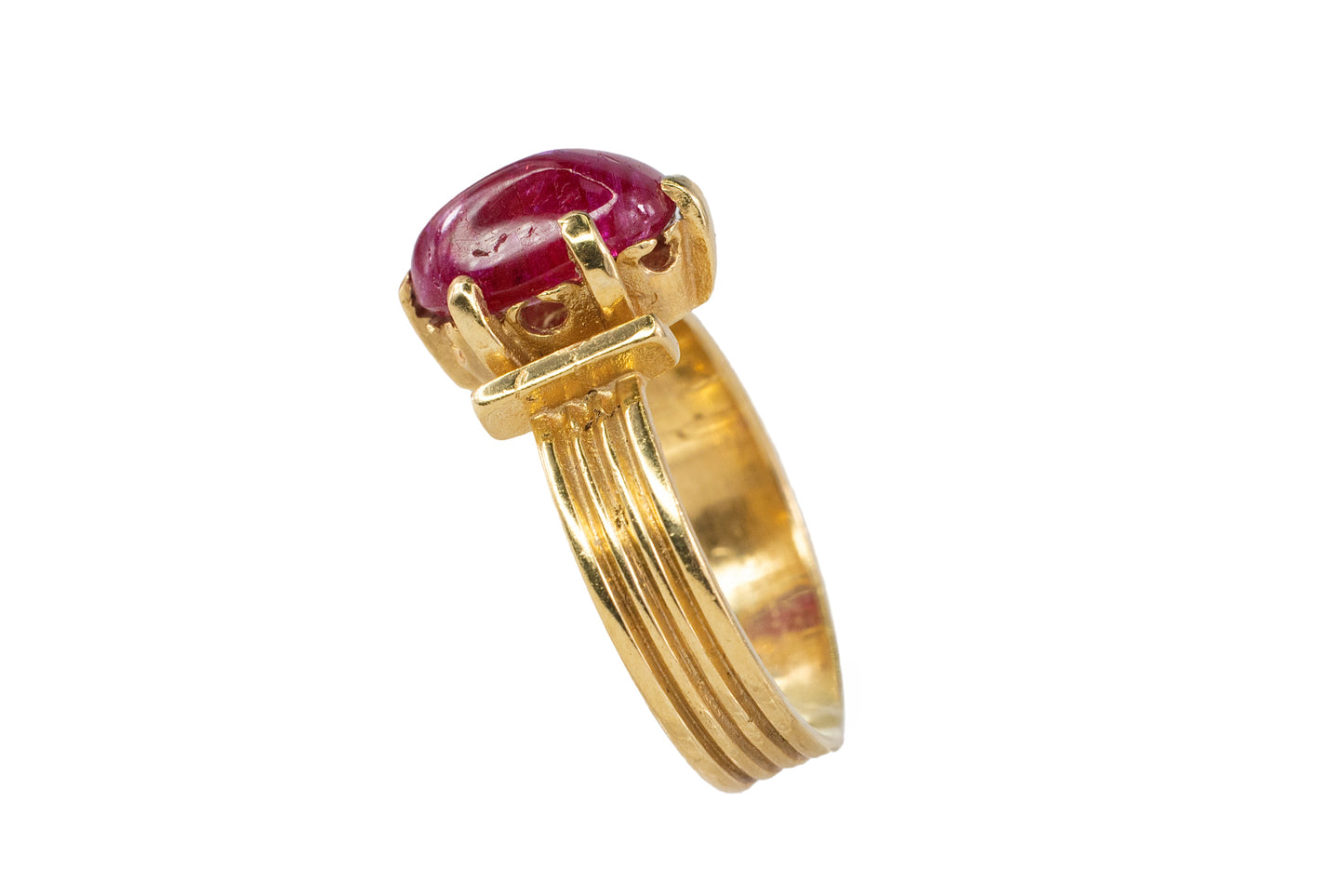 Oval Cabochon Ruby Ribbed Solitaire Ring