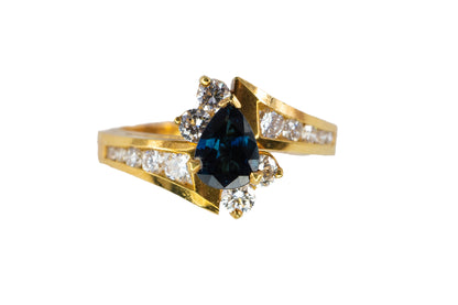 18k Yellow Gold Pear-Shaped Sapphire Bypass Ring