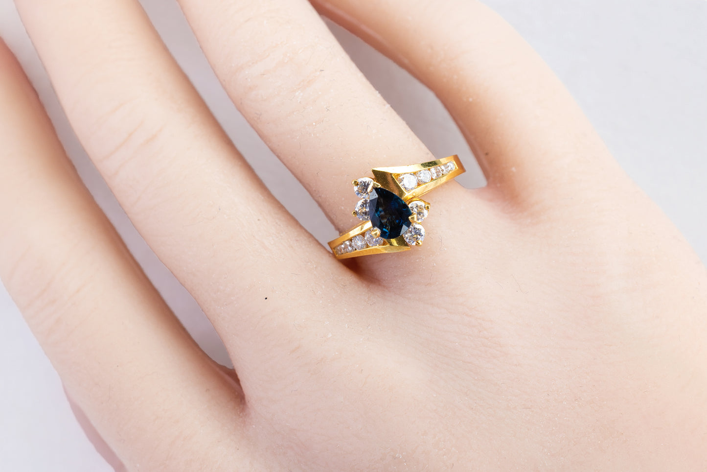18k Yellow Gold Pear-Shaped Sapphire Bypass Ring