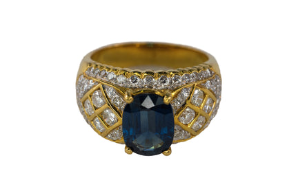 Oval Sapphire and Lattice Diamond Statement Ring