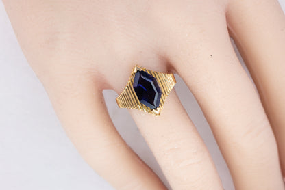 Yellow Gold Lozenge-Cut Iolite Ribbed Statement Ring