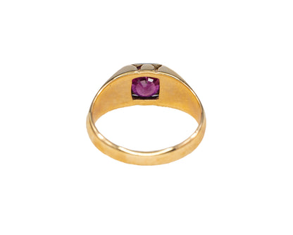 Natural Burmese Ruby and Diamond Ribbed Signet Ring