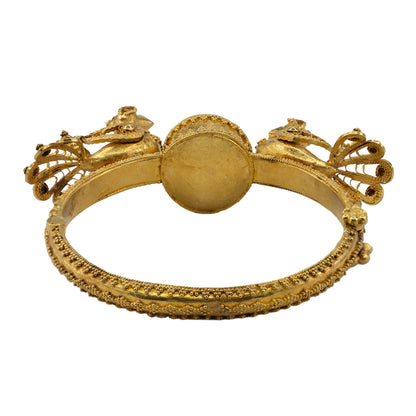 18K Yellow Gold Carved Bird and Black Star Sapphire Bangle Bracelet