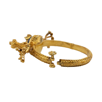 18K Yellow Gold Carved Bird and Black Star Sapphire Bangle Bracelet