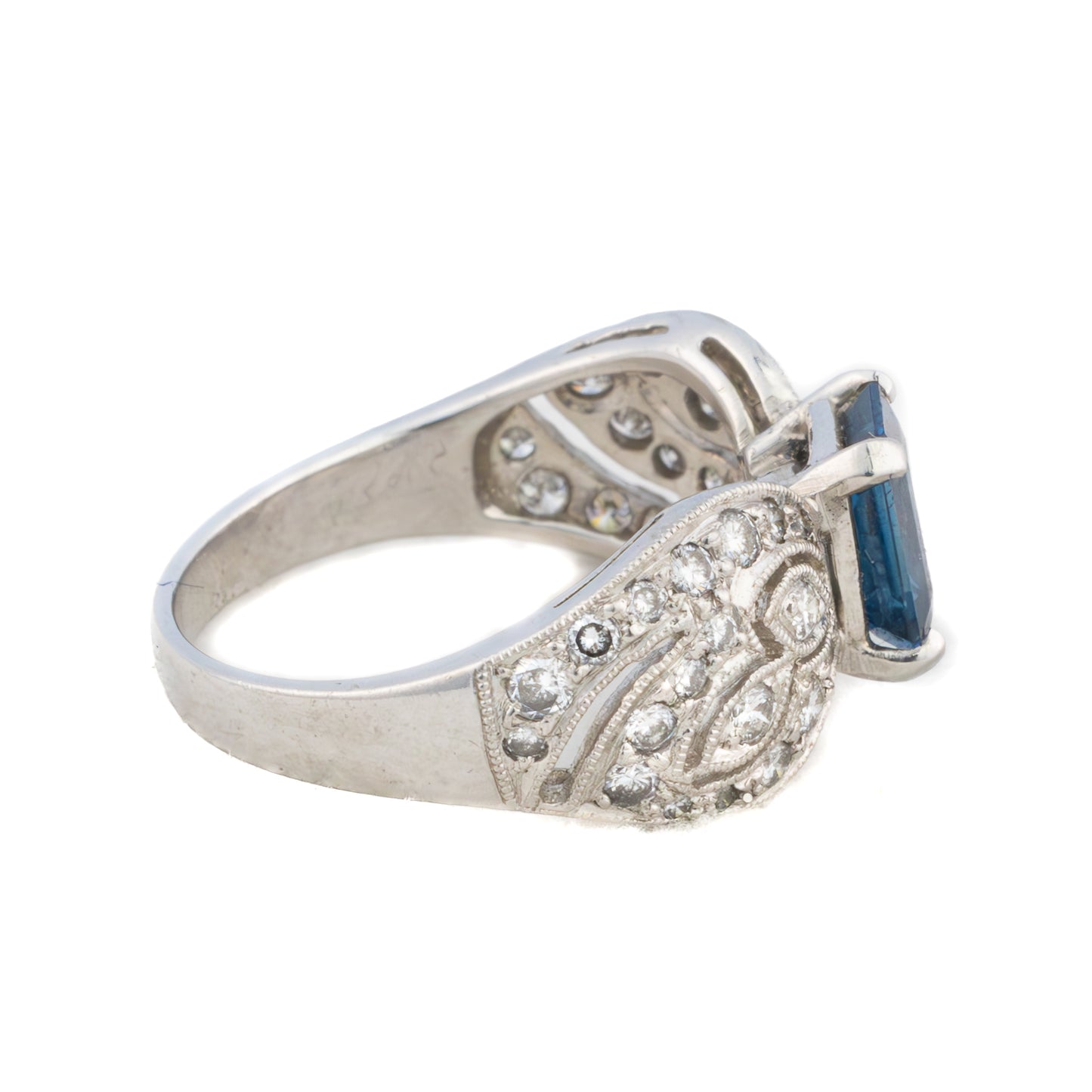 Sapphire and Diamond Filigree Ring